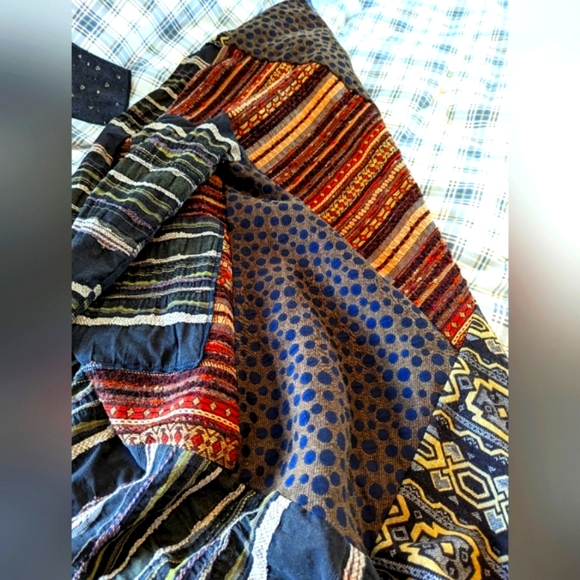 Stunning one of a kind Art to Wear- - Picture 4 of 5